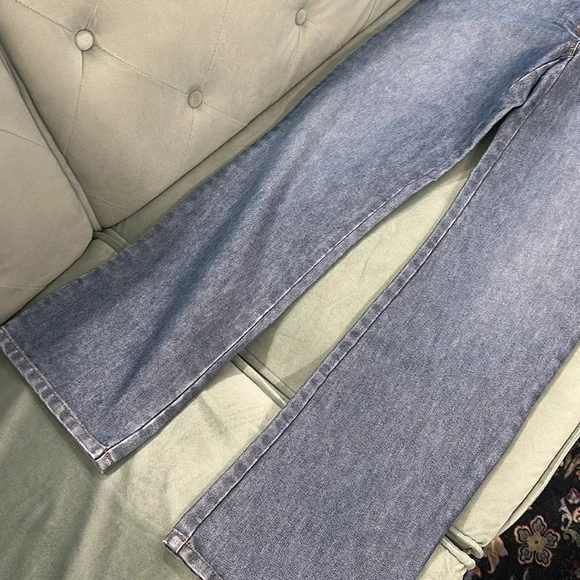 Ann Taylor Blue Jeans with Brown Accent size 6 - Picture 6 of 7